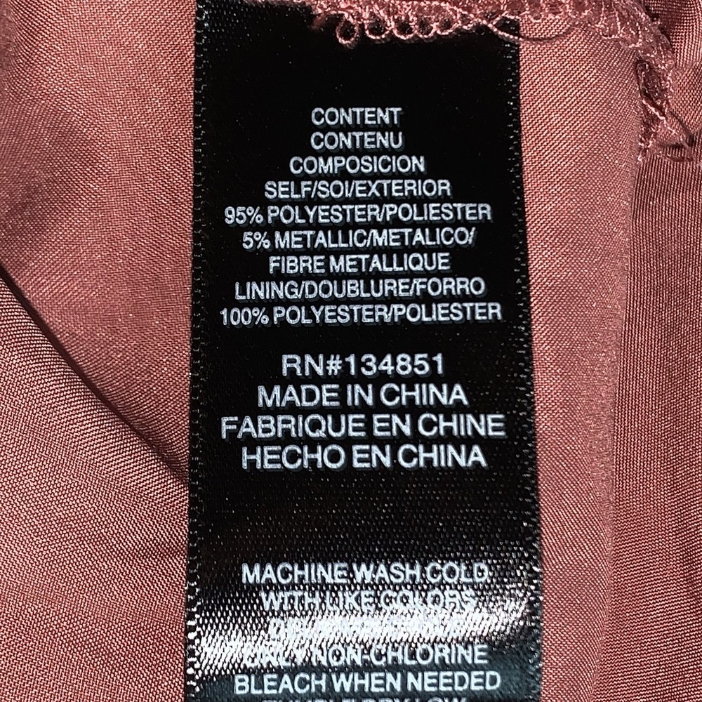 Wayf Women's Blouse S Rust Back Sleeves Ruching LS Bell Gold Thread Accents‎ NWT - Picture 6 of 7